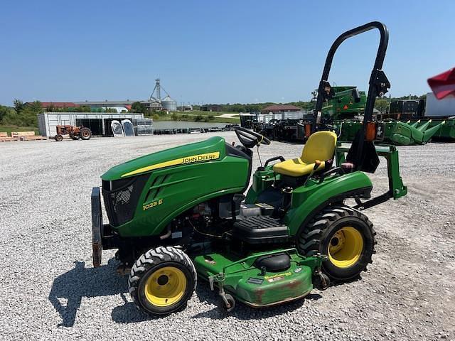 Image of John Deere 1023E equipment image 1