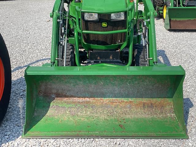 Image of John Deere 1023E equipment image 3