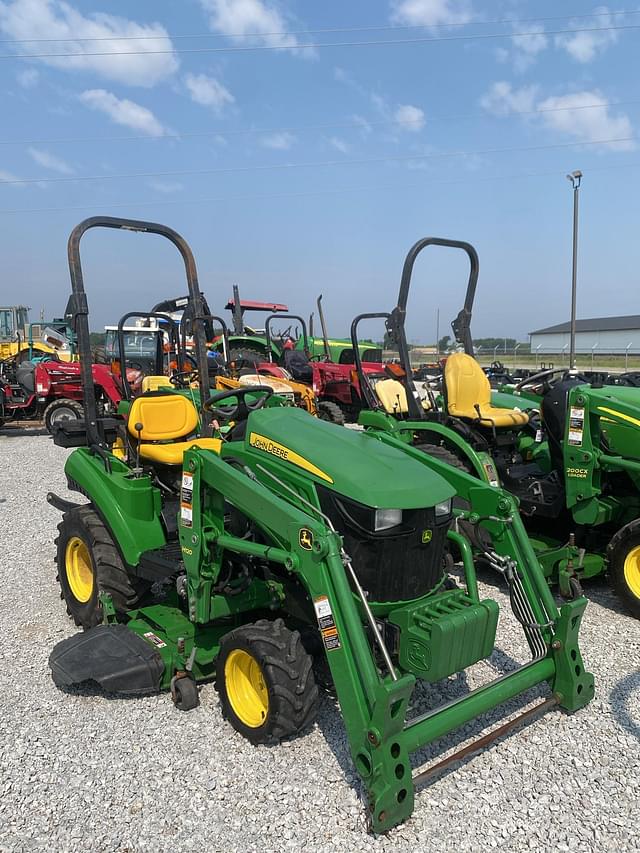 Image of John Deere 1023E equipment image 4