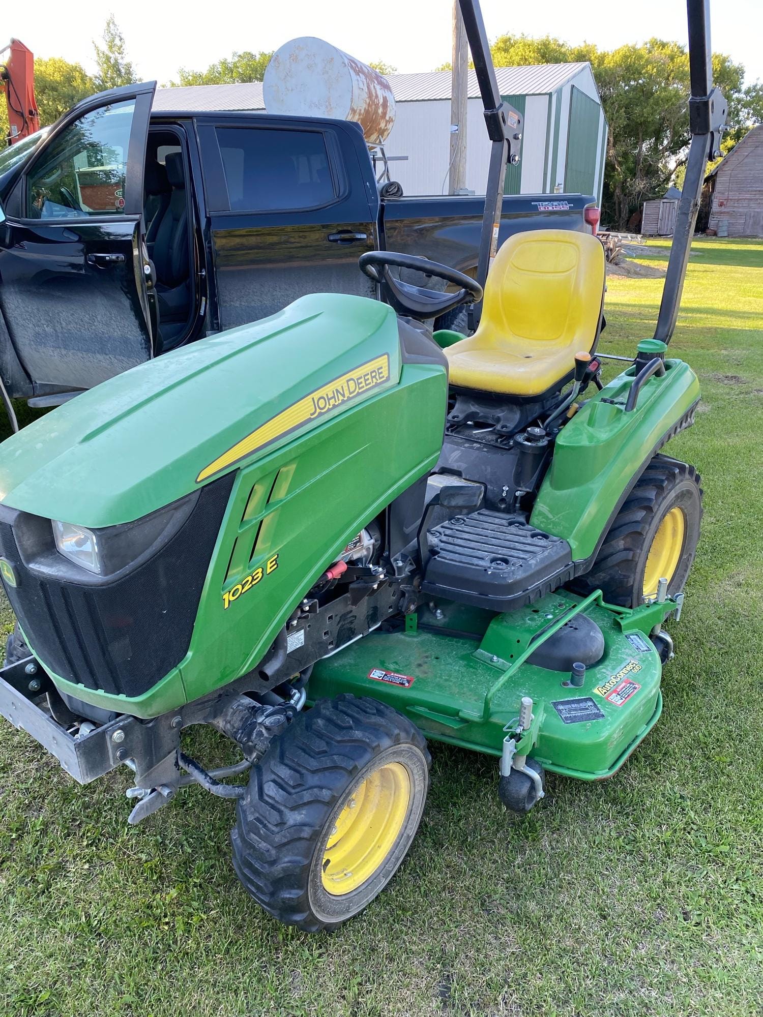 Main image John Deere 1023E