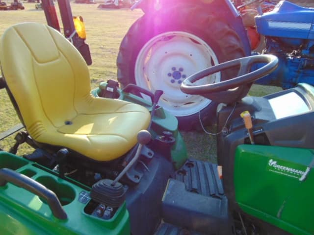 Image of John Deere 1023E equipment image 3