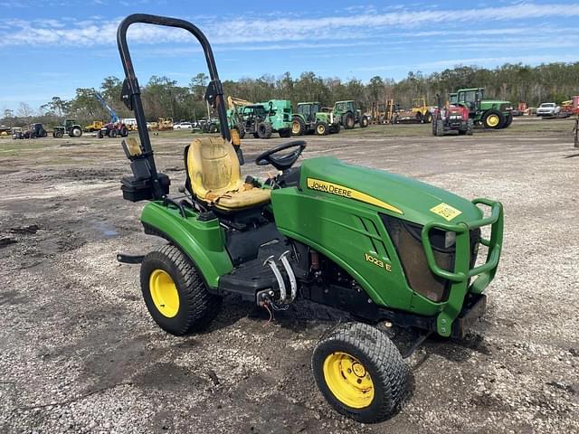 Image of John Deere 1023E equipment image 3