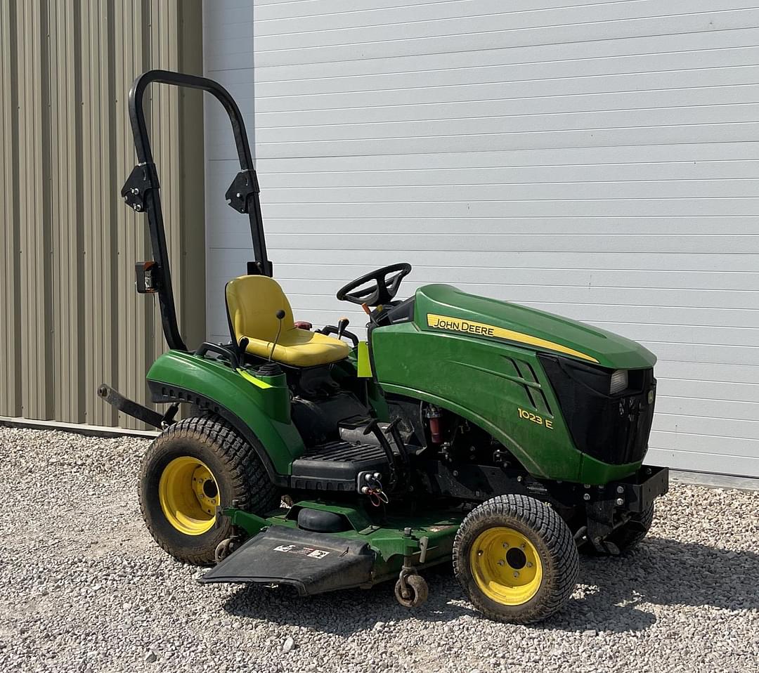 Image of John Deere 1023E Primary image