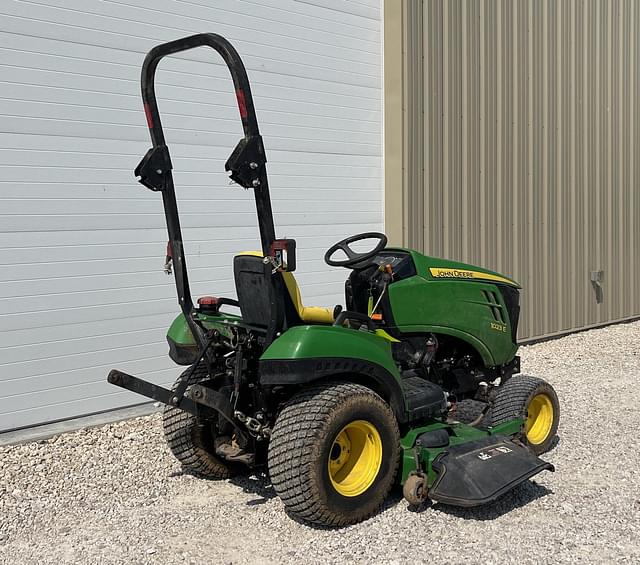 Image of John Deere 1023E equipment image 4