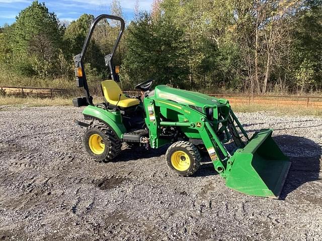 Image of John Deere 1023E equipment image 3