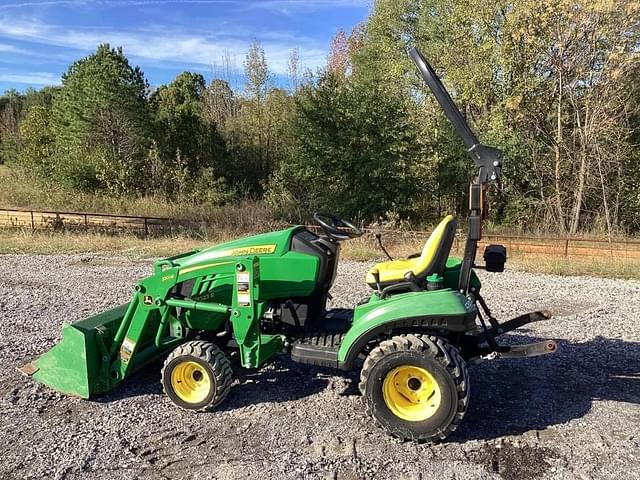 Image of John Deere 1023E equipment image 2