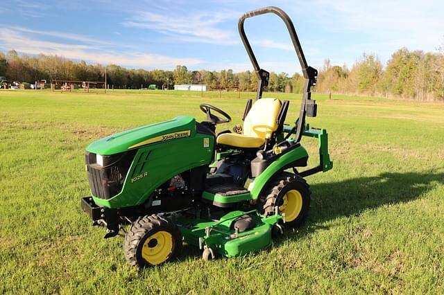 Image of John Deere 1025R equipment image 2