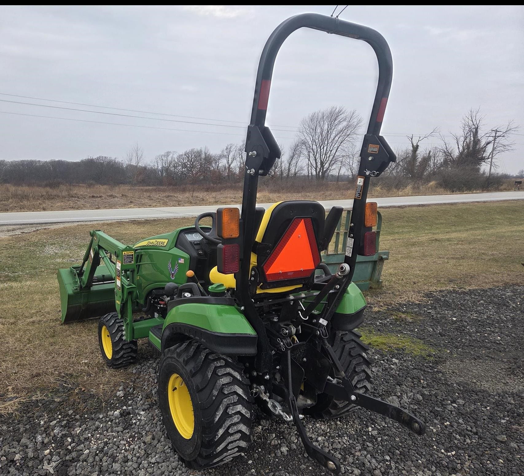 2017 John Deere 1025R Equipment Image0