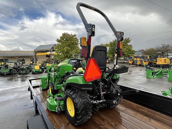 Image of John Deere 1025R equipment image 3