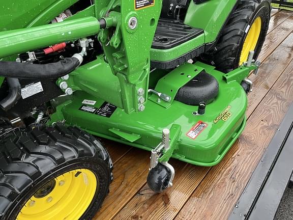 Image of John Deere 1025R equipment image 4