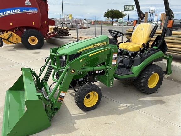 2025 John Deere 1025R Equipment Image0