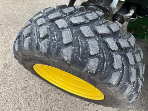 Image of John Deere 1025R equipment image 2