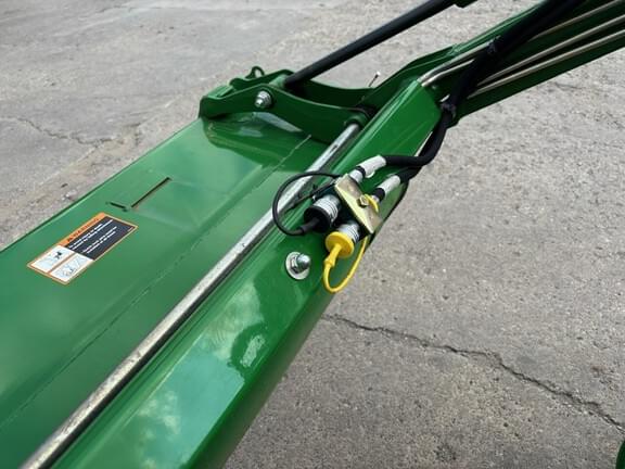 Image of John Deere 1025R equipment image 3