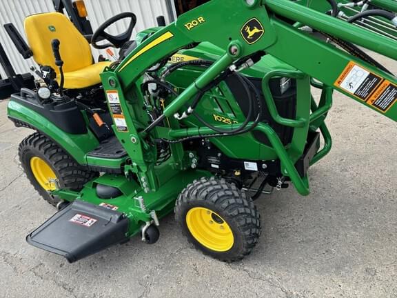 Image of John Deere 1025R equipment image 4
