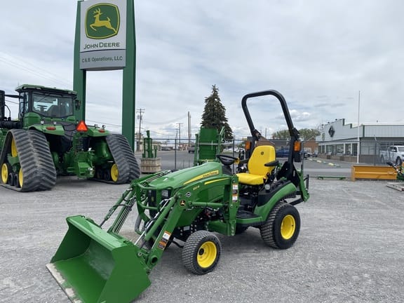 John Deere 1025R Equipment Image0