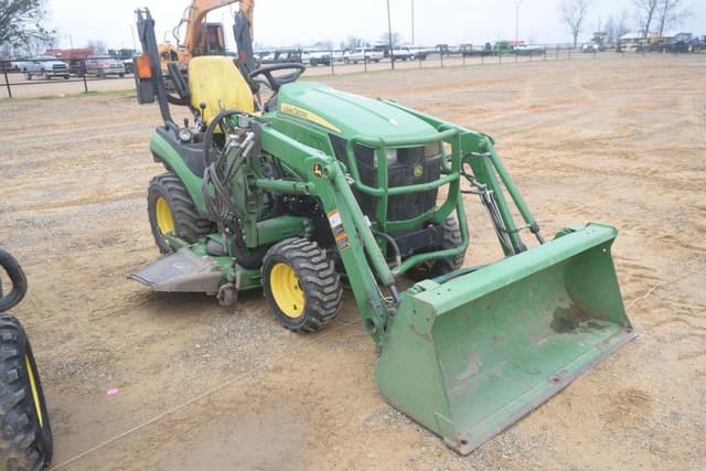 Image of John Deere 1025R equipment image 3