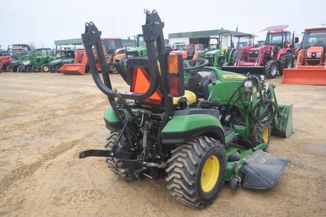 Image of John Deere 1025R equipment image 2