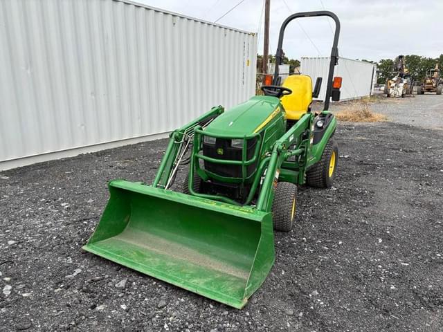 Image of John Deere 1025R equipment image 2