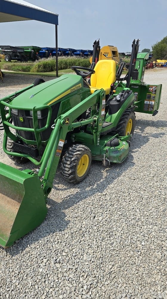 John Deere 1025R Equipment Image0