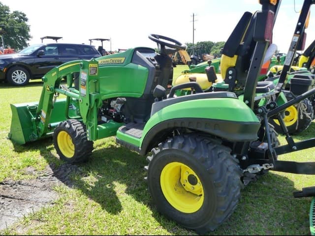 Image of John Deere 1025R equipment image 2