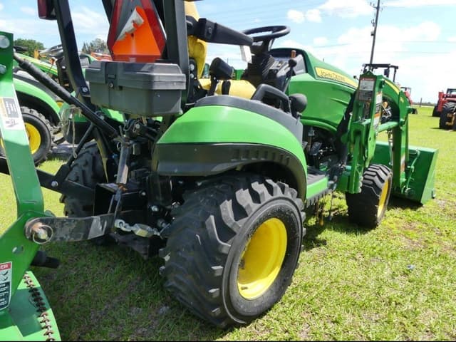 Image of John Deere 1025R equipment image 3