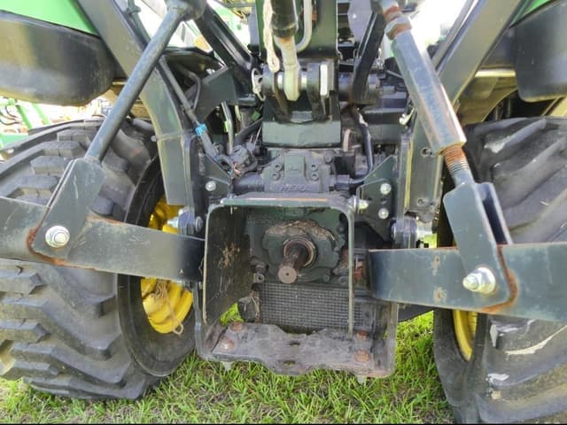 Image of John Deere 1025R equipment image 4