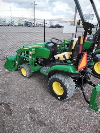 Image of John Deere 1025R equipment image 1
