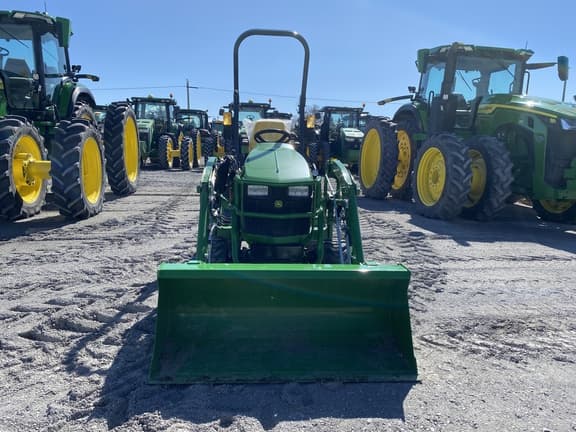Image of John Deere 1025R equipment image 3