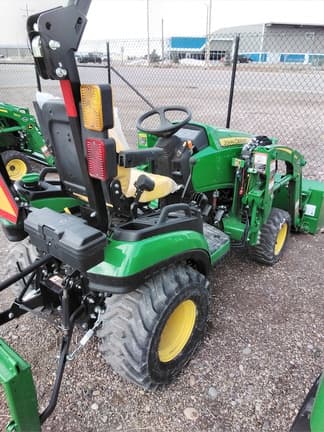 Image of John Deere 1025R equipment image 4