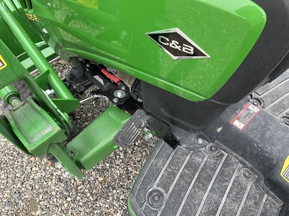 Image of John Deere 1025R equipment image 3