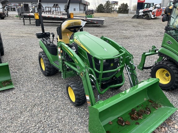 John Deere 1025R Equipment Image0