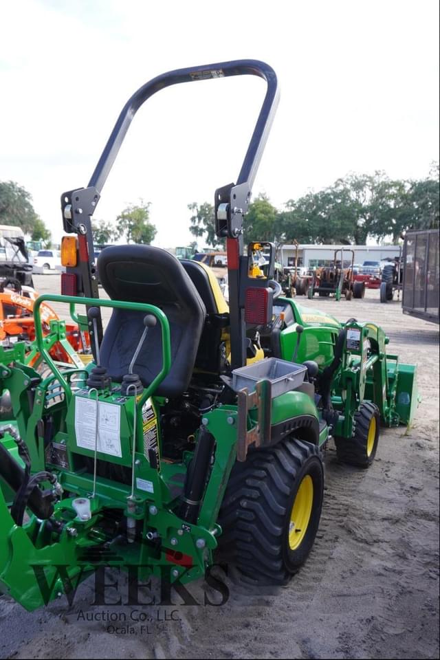 Image of John Deere 1025R equipment image 4