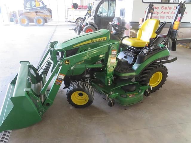 Image of John Deere 1025R equipment image 3