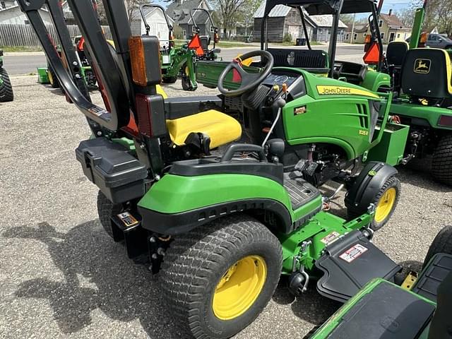Image of John Deere 1025R equipment image 2
