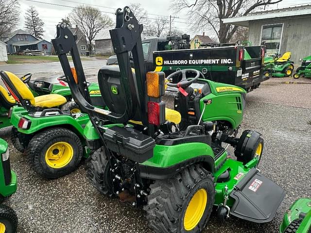 Image of John Deere 1025R equipment image 2