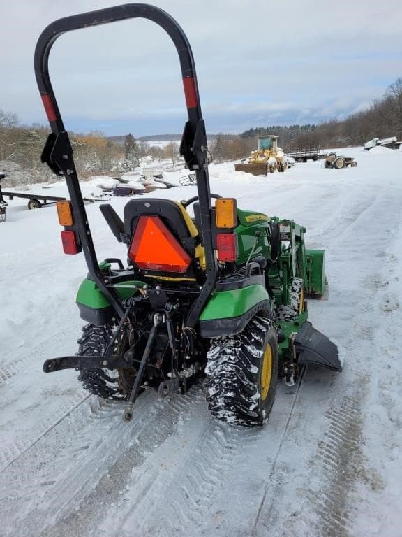 Image of John Deere 1025R equipment image 4