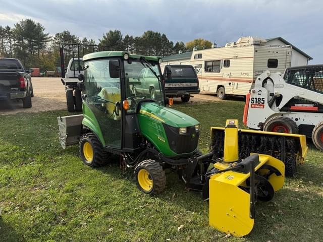 Image of John Deere 1025R equipment image 3