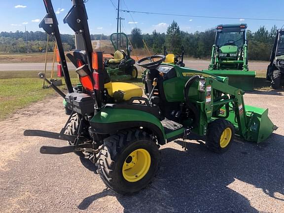 Image of John Deere 1025R equipment image 2