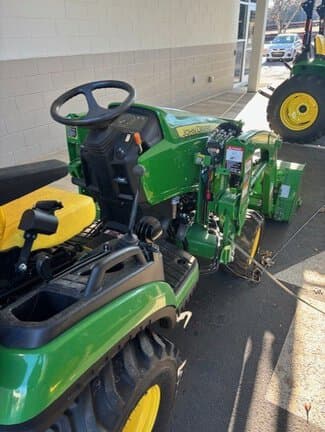 Image of John Deere 1025R equipment image 1