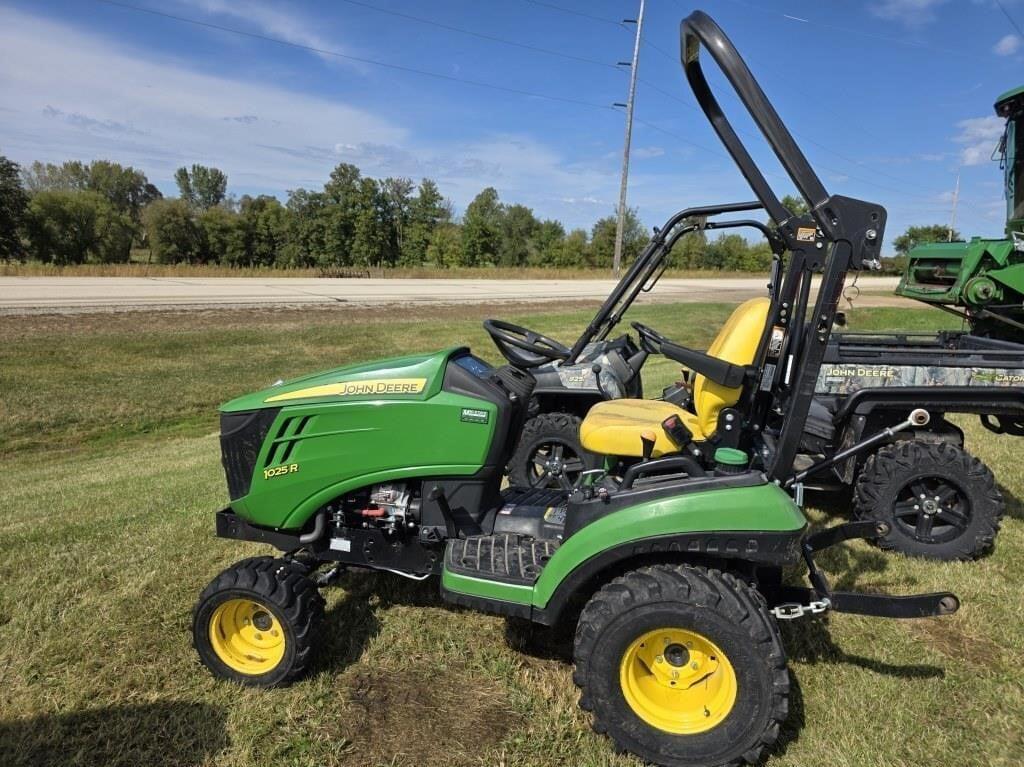 Image of John Deere 1025R Primary image