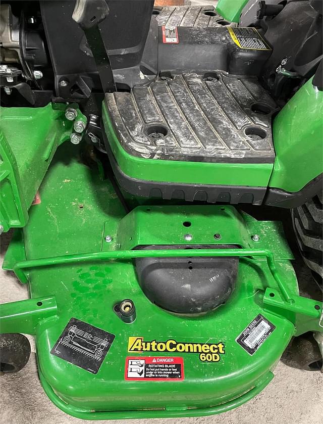 Image of John Deere 1025R equipment image 3