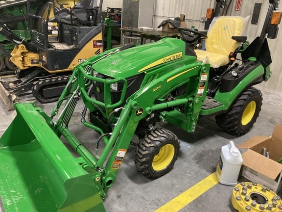 Main image John Deere 1025R