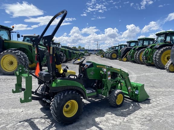 Image of John Deere 1025R equipment image 4