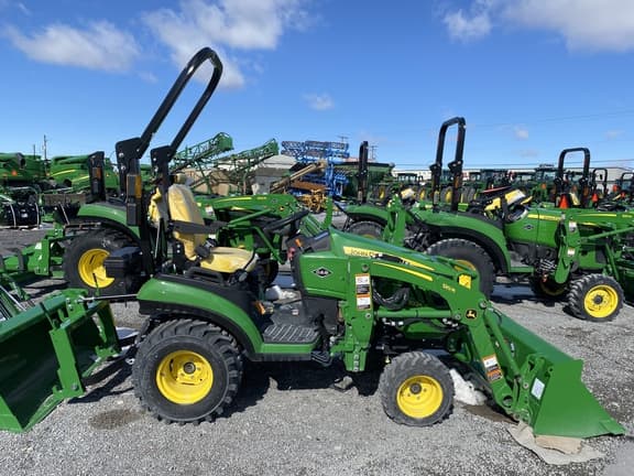 Image of John Deere 1025R equipment image 3