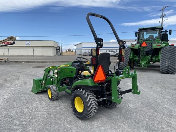 Image of John Deere 1025R equipment image 2