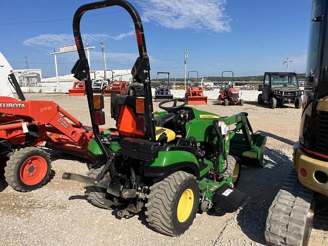 Image of John Deere 1025R equipment image 2