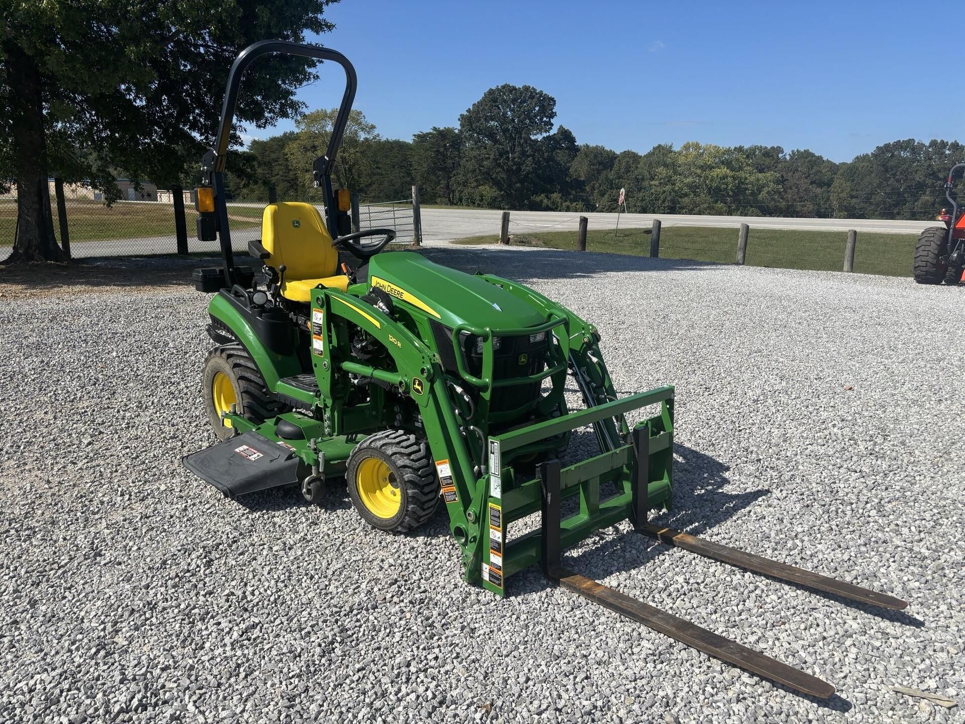 Main image John Deere 1025R