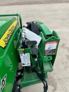 Image of John Deere 1025R equipment image 1