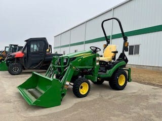 John Deere 1025R Equipment Image0