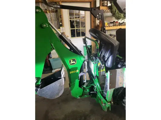 Image of John Deere 1025R equipment image 1